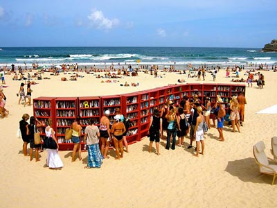 На пляжах італійського Чіленто стартувала ініціатива "Пляжні бібліотеки"